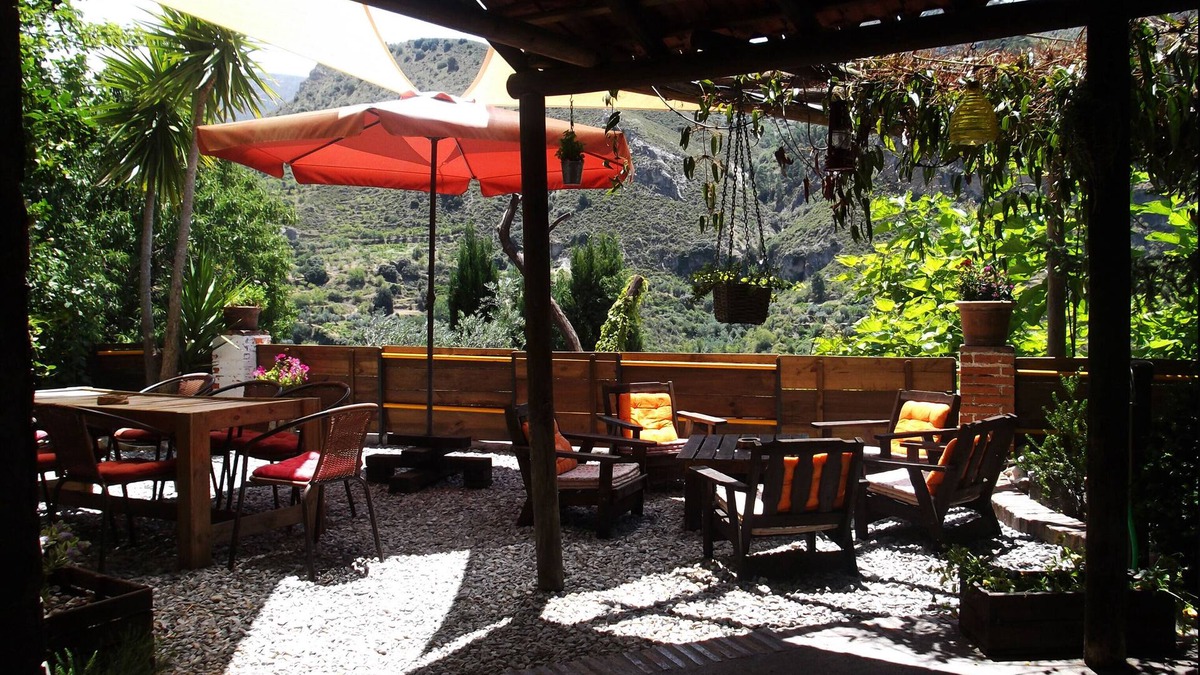 Quentar House | Double Ensuite Room in a Cosy Guesthouse in a Small Village