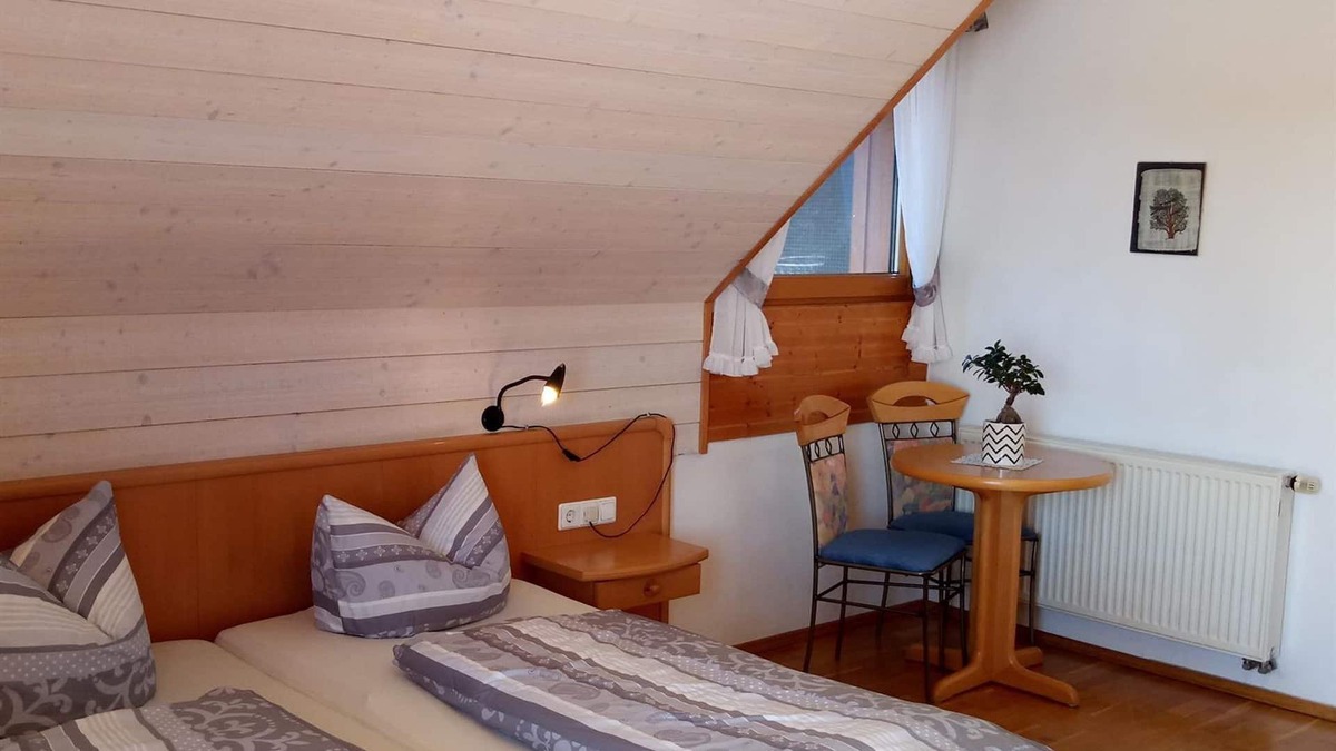 Amtzell Apartment | Double room 1 - Gasthof Grüner Baum "Congo"