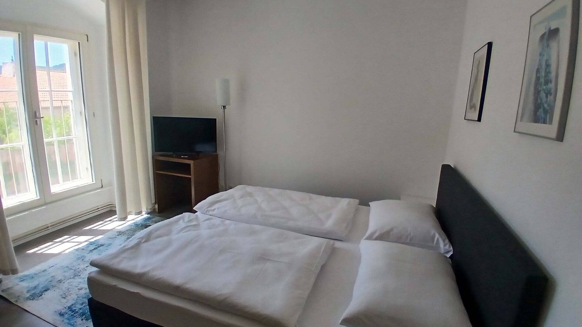 Gars am Kamp Apartment | Double room (40 sqm) with living room/bedroom and adjoining garden area