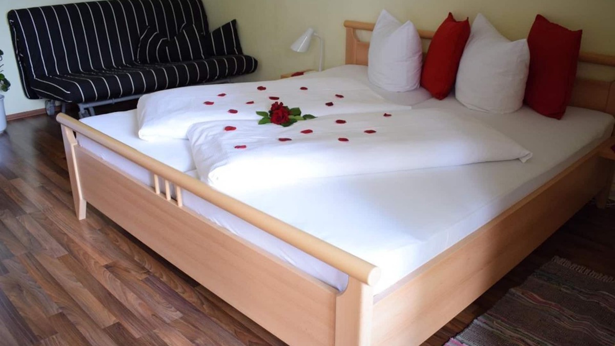 Dellach im Drautal Bed & Breakfast | Double room with breakfast - Rad & Frühstückspension Taurer