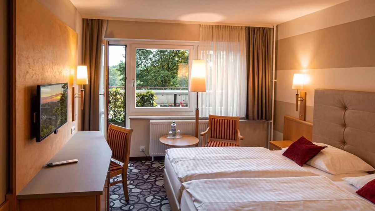 Bastei House | Double room, bath, WC, standard - Berghotel Bastei