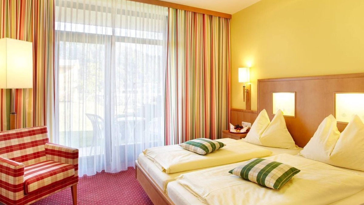 Haibach ob der Donau House | Double room Danube Dream (1 adult + 1 child), bath, WC - Riverresort Donauschlinge