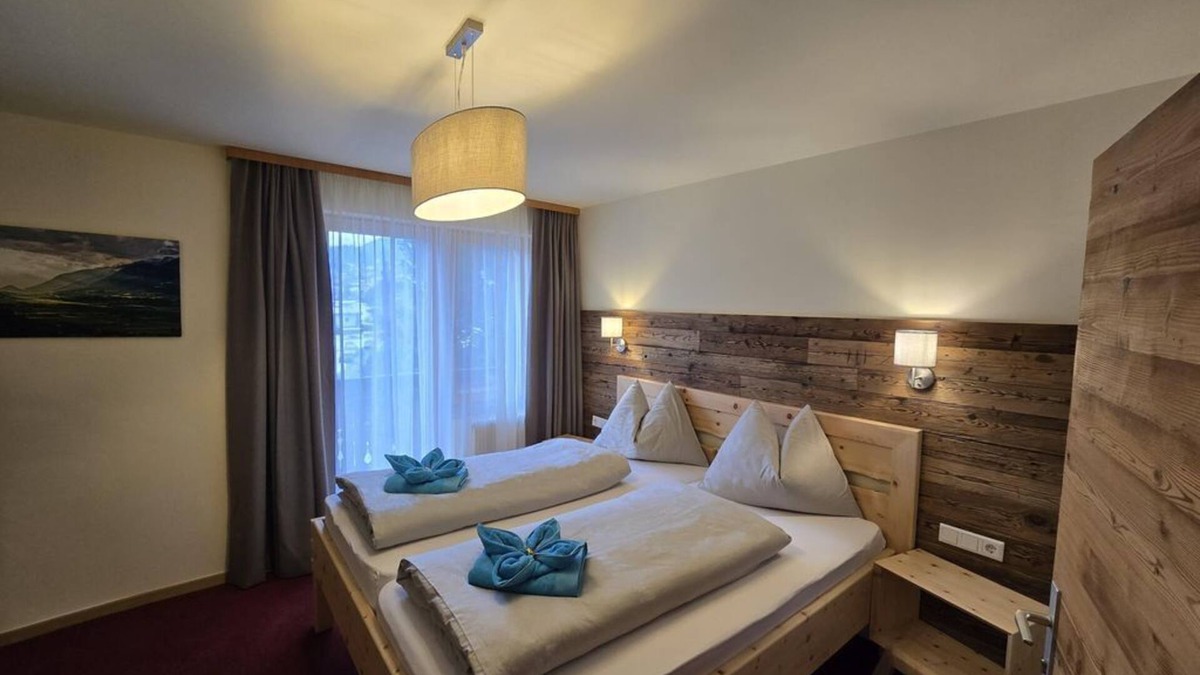 Kolbnitz Bed & Breakfast | Double room "Dorfblick" - Landhaus Königsreiner