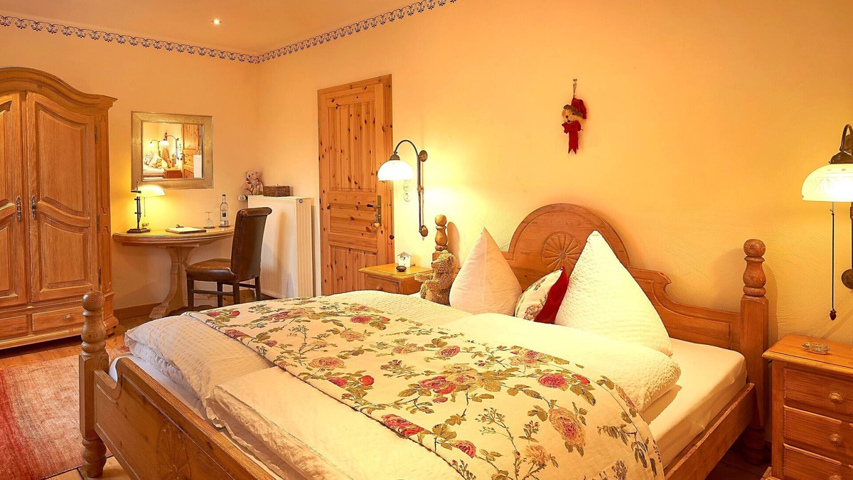 Wiehl Apartment | Double room forest and meadow view