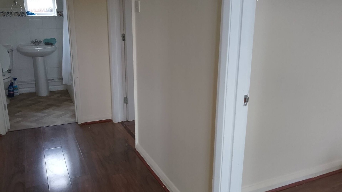 Sawtry House | Double room in a Bungalow next to the new Sawtry Services