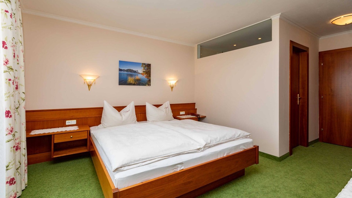 Sankt Lorenz Apartment | Double Room - Pension ANNA, Apartments & Comfort Rooms *