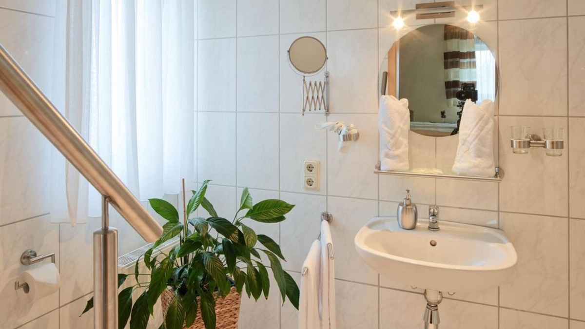 Leiwen Bed & Breakfast | Double room, room 3 - Gästehaus Alexanderhof