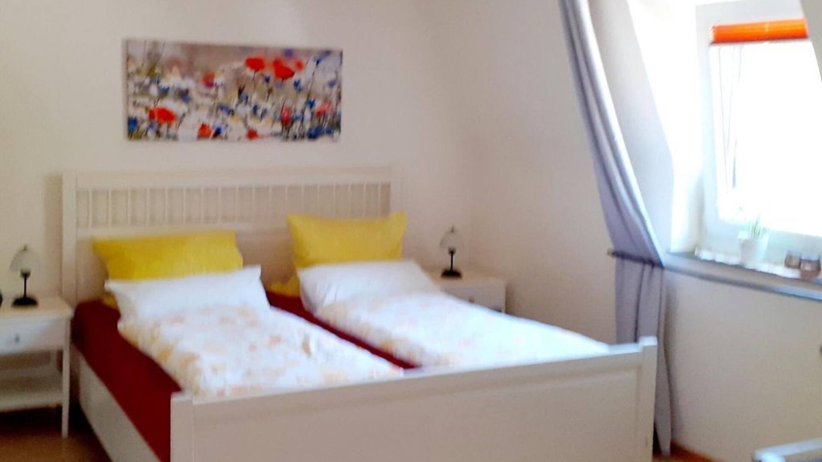 Monreal Bed & Breakfast | Double room shower/WC - Apartment u. Pension M. Schmitz