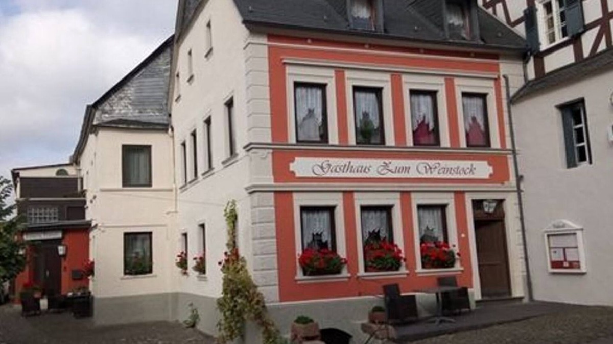 Enkirch Bed & Breakfast | Double room, shower, WC - Gasthaus zum Weinstock