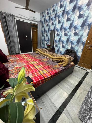 Allahabad House | Double room with balcony