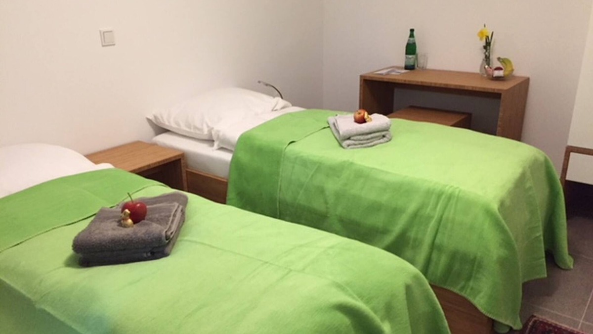 Hentern Apartment | Double room with bathroom, 16sqm