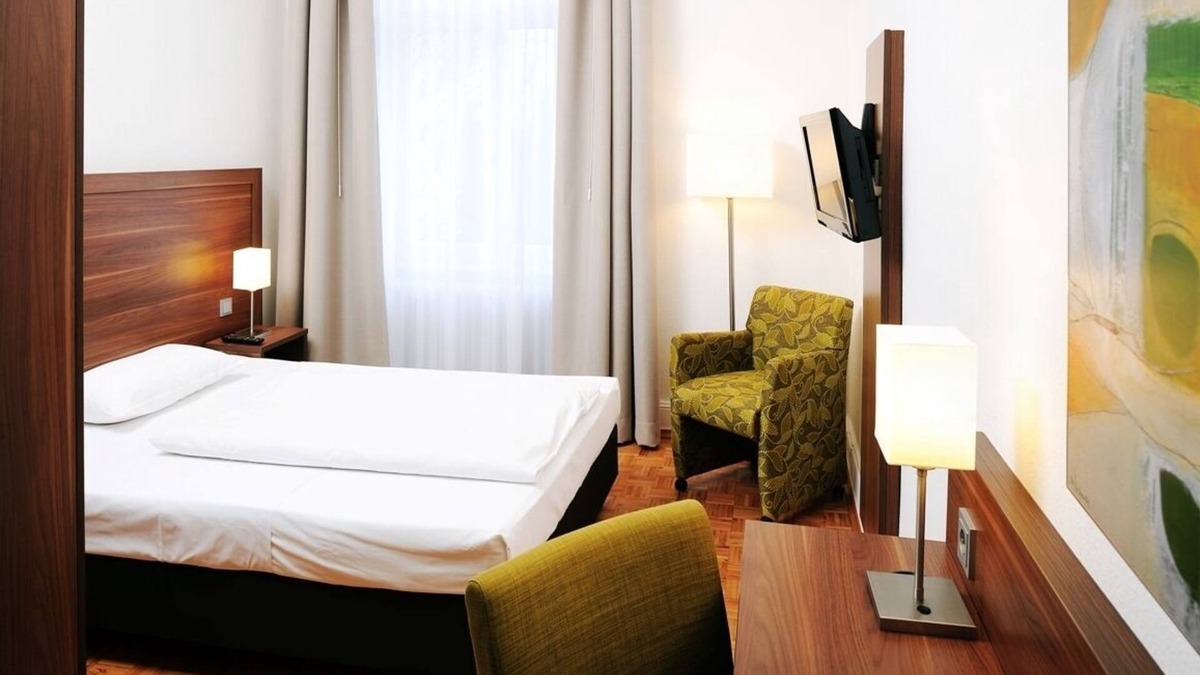 Rastatt Apartment | Double room with French bed