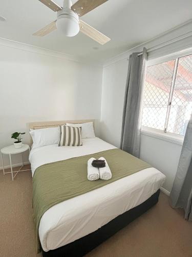 Auburn House | Double room with shared bathoom