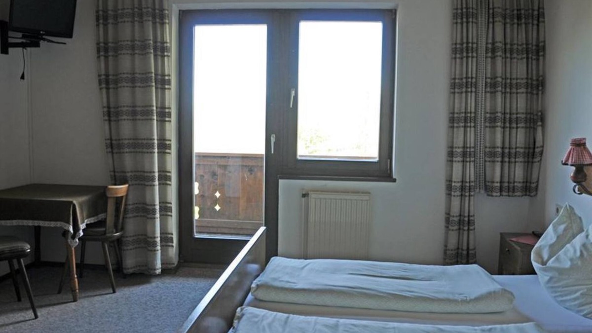 Spital am Pyhrn Bed & Breakfast | Double room with shower, WC - Pension Nanga Parbat
