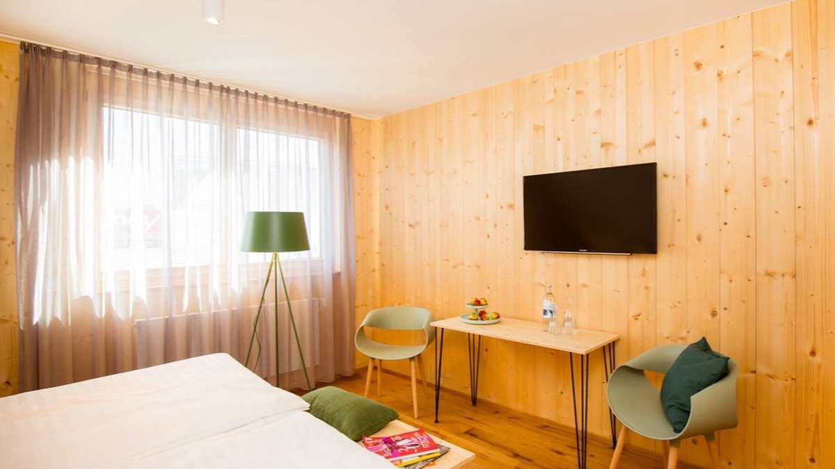 Lautlingen Apartment | Double room with shower and WC