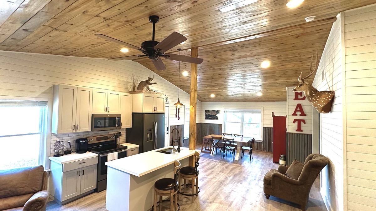 Telegraph Other | Double T Ranch House