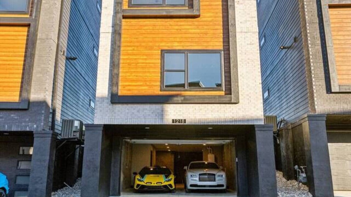 Madison House | Double the fun! Sleeps 24!