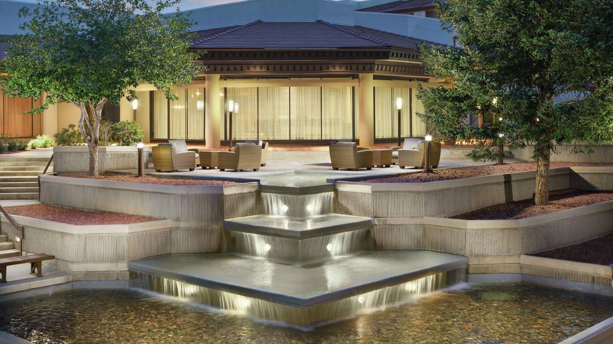 Southwest Colorado Springs Hotel | DoubleTree by Hilton Colorado Springs