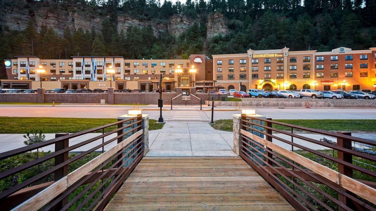 Deadwood Hotel | DoubleTree by Hilton Deadwood at Cadillac Jack's
