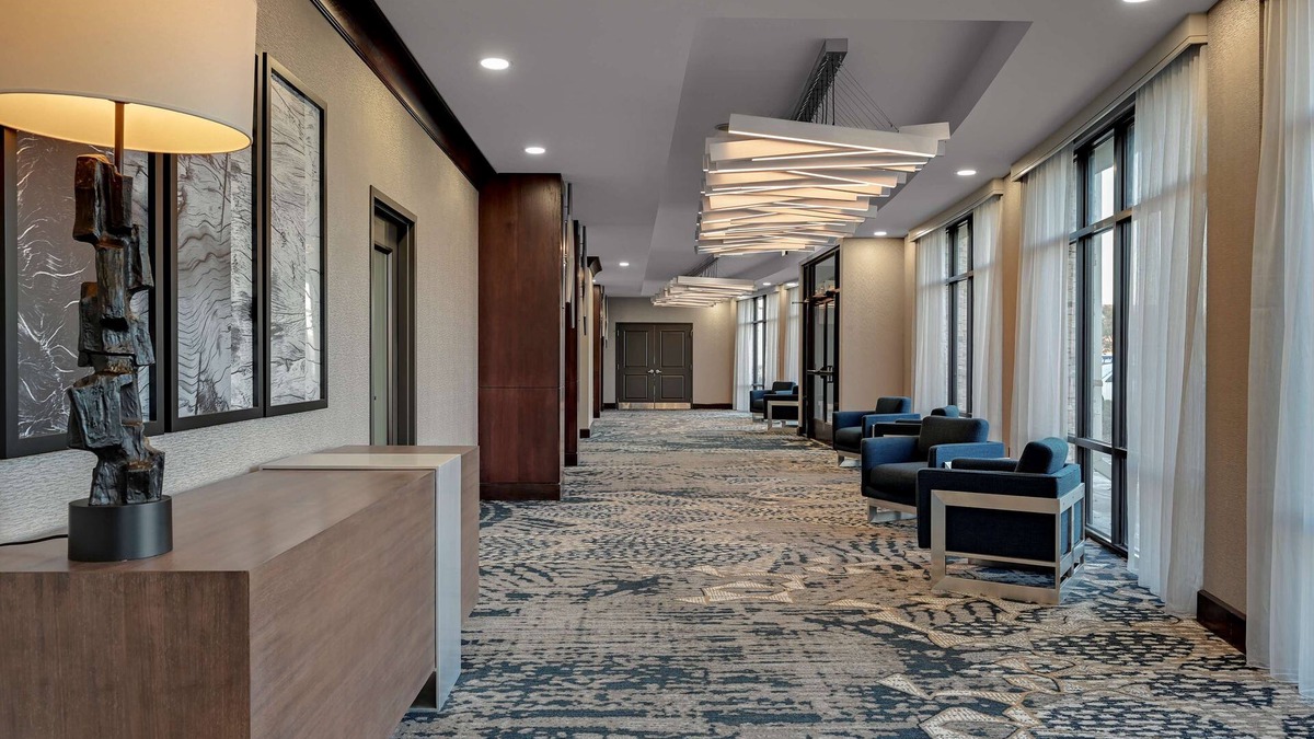 Dupont Hotel | DoubleTree by Hilton Denver International Airport