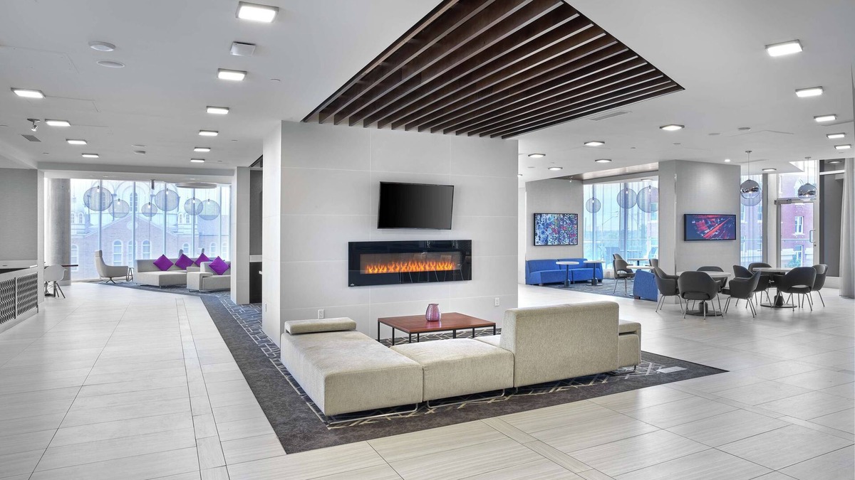 North Central Edmonton Hotel | DoubleTree by Hilton Edmonton Downtown