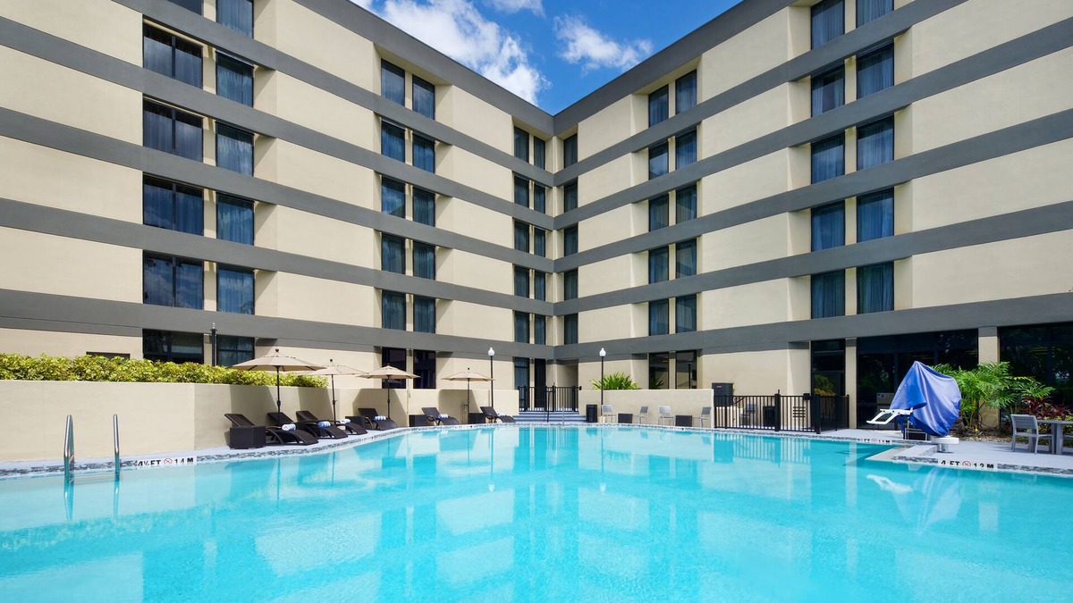 Orlando Hotel | DoubleTree by Hilton Hotel Orlando East - UCF Area
