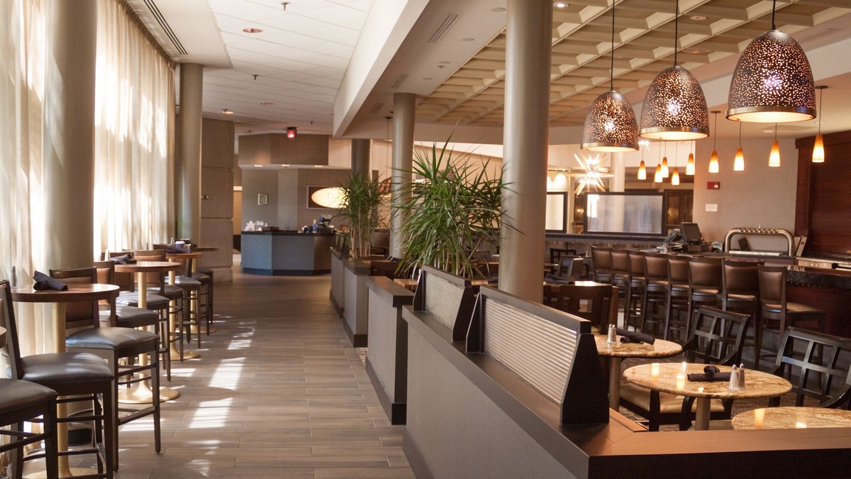 Overland Park Hotel | DoubleTree by Hilton Kansas City - Overland Park