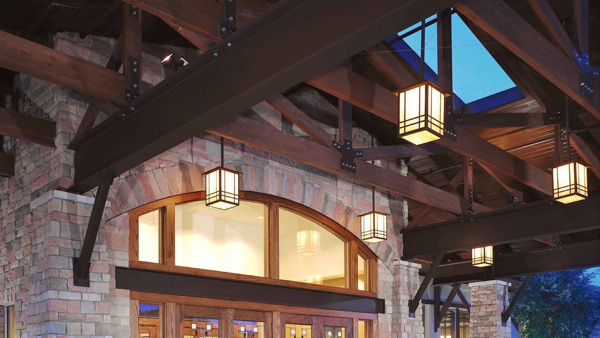 Mundelein Hotel | DoubleTree by Hilton Libertyville - Mundelein