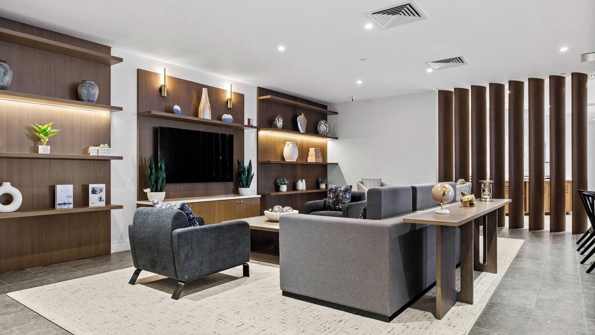 Queens Hotel | DoubleTree by Hilton New York JFK Airport