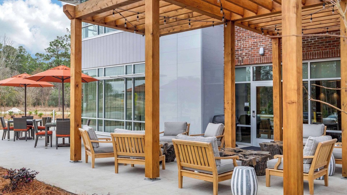 Summerville Hotel | DoubleTree by Hilton Summerville Nexton