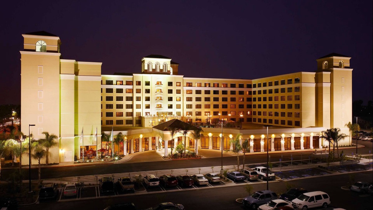 Anaheim Resort Hotel | DoubleTree Suites by Hilton Anaheim Rsrt - Conv Cntr