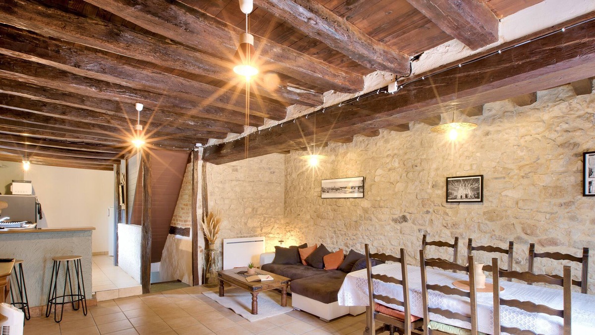 Souvigny House | Douce Folie Lodge in Souvigny