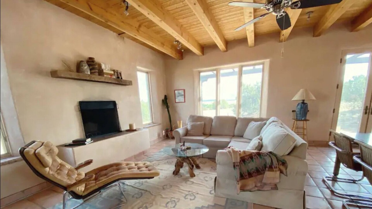 Galisteo House | Dove Ranch Guest House in high desert of Galisteo