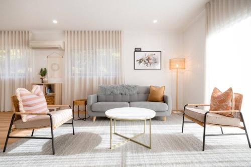 Riverside House | Dovecote - Launceston Luxury