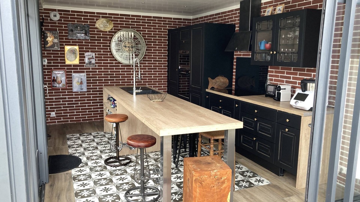 Saint-Gilles-Croix-de-Vie House | Downtown villa with garden