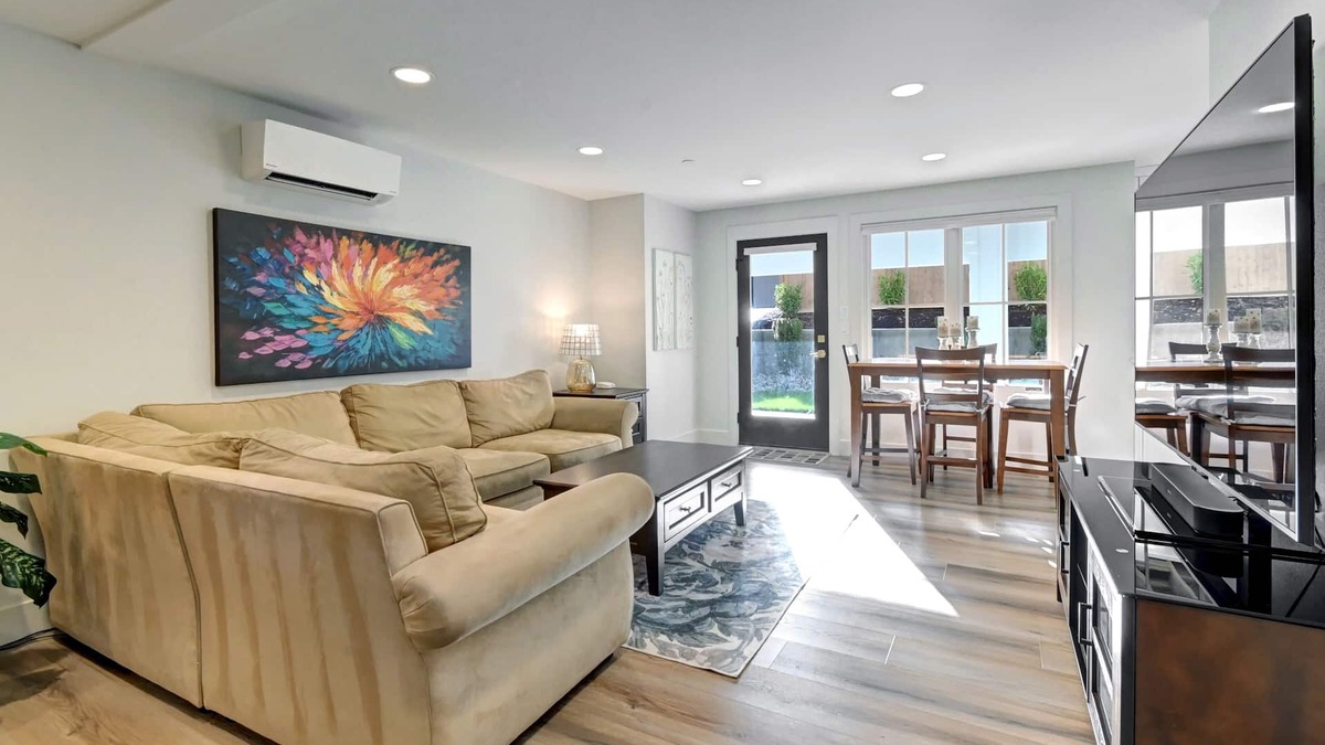 Market House | Downtown 2-Bedroom Suite Near Kirkland Marina & Bellevue