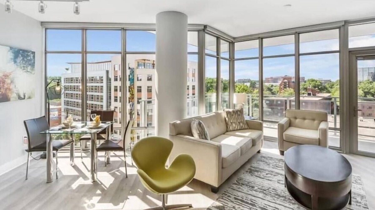 Woodmont Triangle Apartment | Downtown 2BR in Woodmont Triangle | Steps to Metro