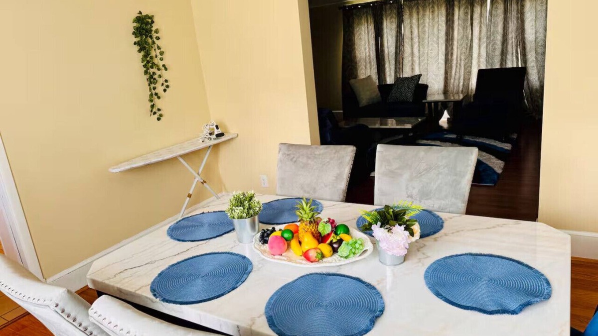 East Riverdale Apartment | Downtown Access Huge Backyard Free Parking