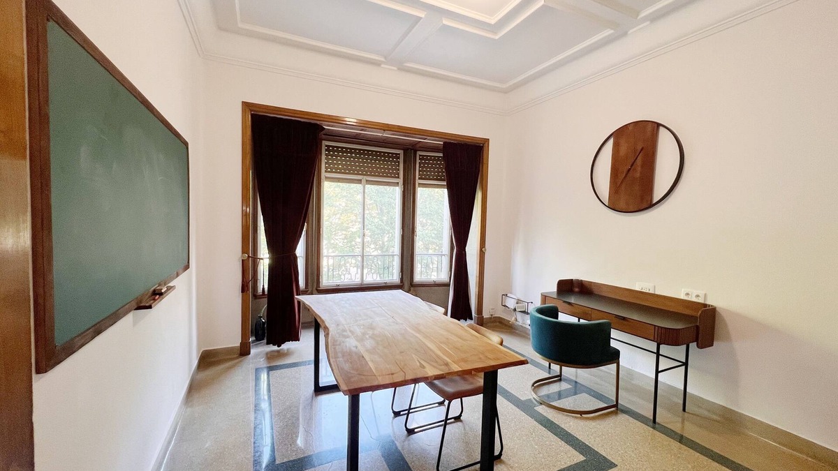 Ourense Apartment | Downtown apt - 5 rooms