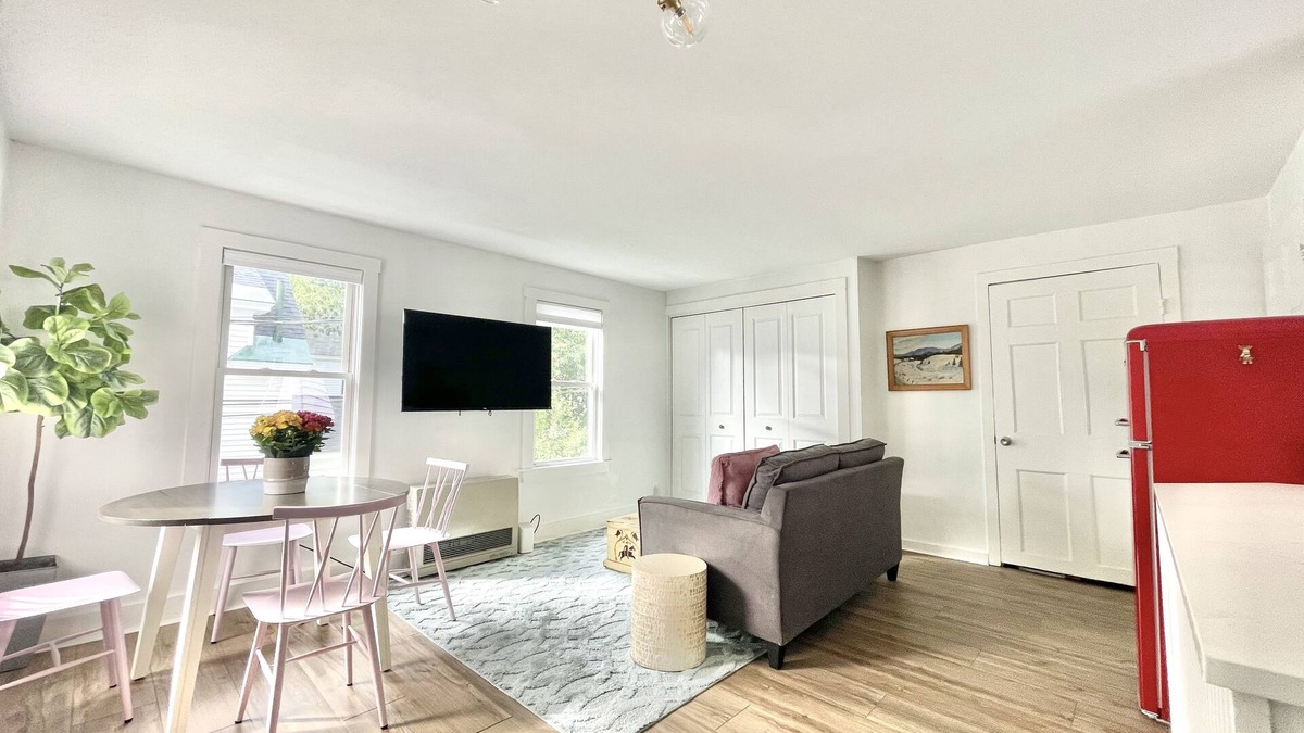 Brunswick Apartment | Downtown Brunswick New Look Old Charm Next to Bowdoin
