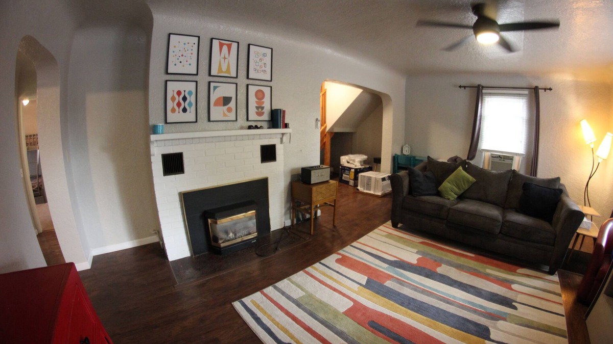 Farmington House | Downtown Bungalow-Entire House in Down town Farmington