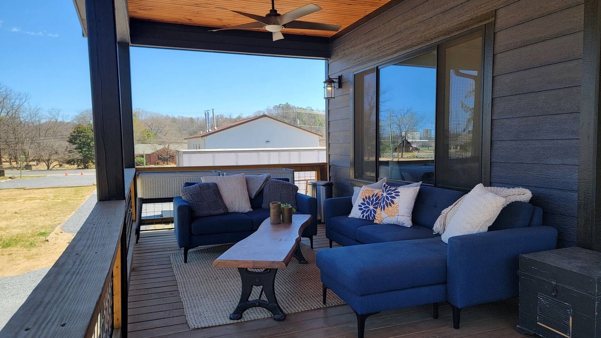 Old Fort House | Downtown Bungalow in Old Fort