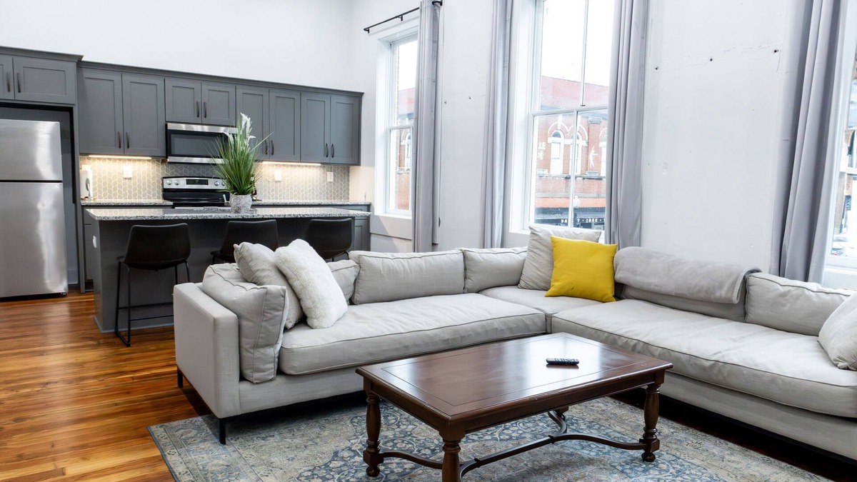 Cartersville Apartment | Downtown Central Park Loft 3