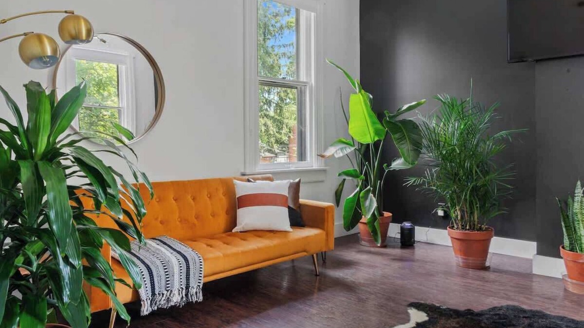 Chillicothe House | Downtown Chillicothe | Walk to Historic District | Free Parking | 5,800+ Reviews