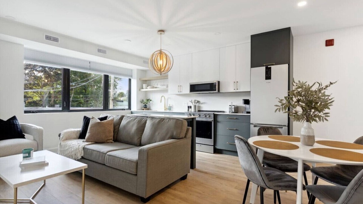 Collingwood Condo | Downtown Collingwood Design Condo for 4 - 146 Hurontario Unit 5