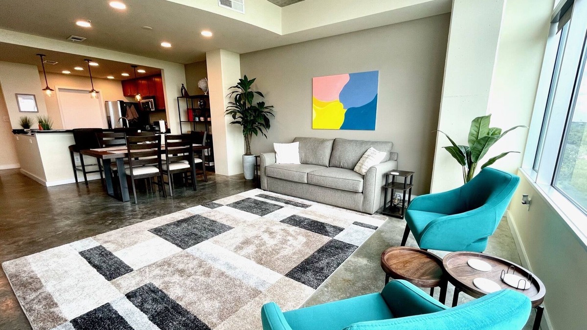 South Eola Condo | Downtown Condo w/Treetop Views & Free EV Charging