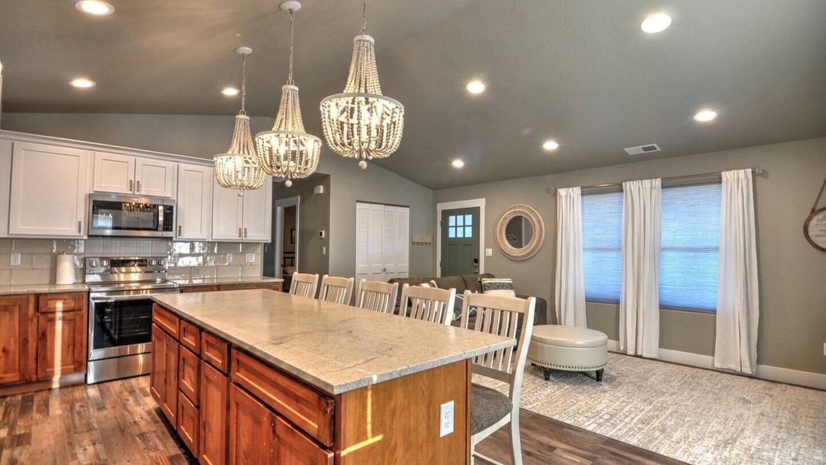 Grand Junction House | Downtown Cottage on White w/private HOT TUB