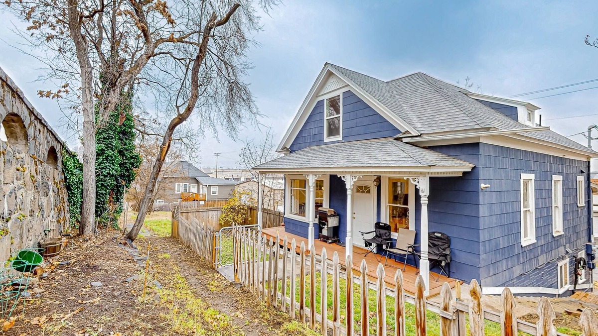 The Dalles House | Downtown cottage with furnished porch, video games, central AC, & W/D