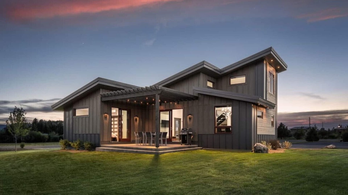 Driggs House | Downtown Driggs Modern Marvel - Walkable!
