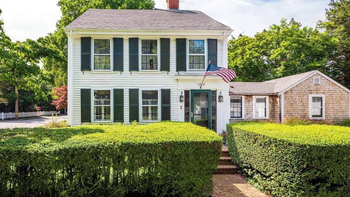 Edgartown House | Downtown Edgartown, Prime Location, Sleeps 8